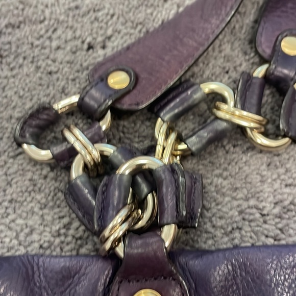 B. Makowsky Quilted Plum Grape Purple Leather Purse - Picture 4 of 14